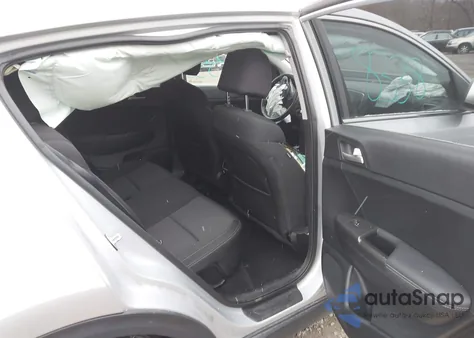 2019 Kia Sportage Lx z USA, uszkodzony, nr VIN KNDPMCAC7K7613854